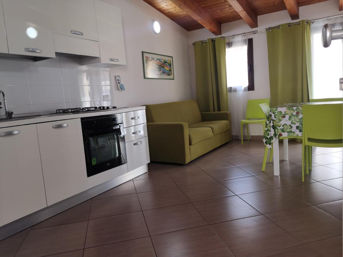Casa Vacanze Del Golfo 카스텔라마레델골포 외부 사진