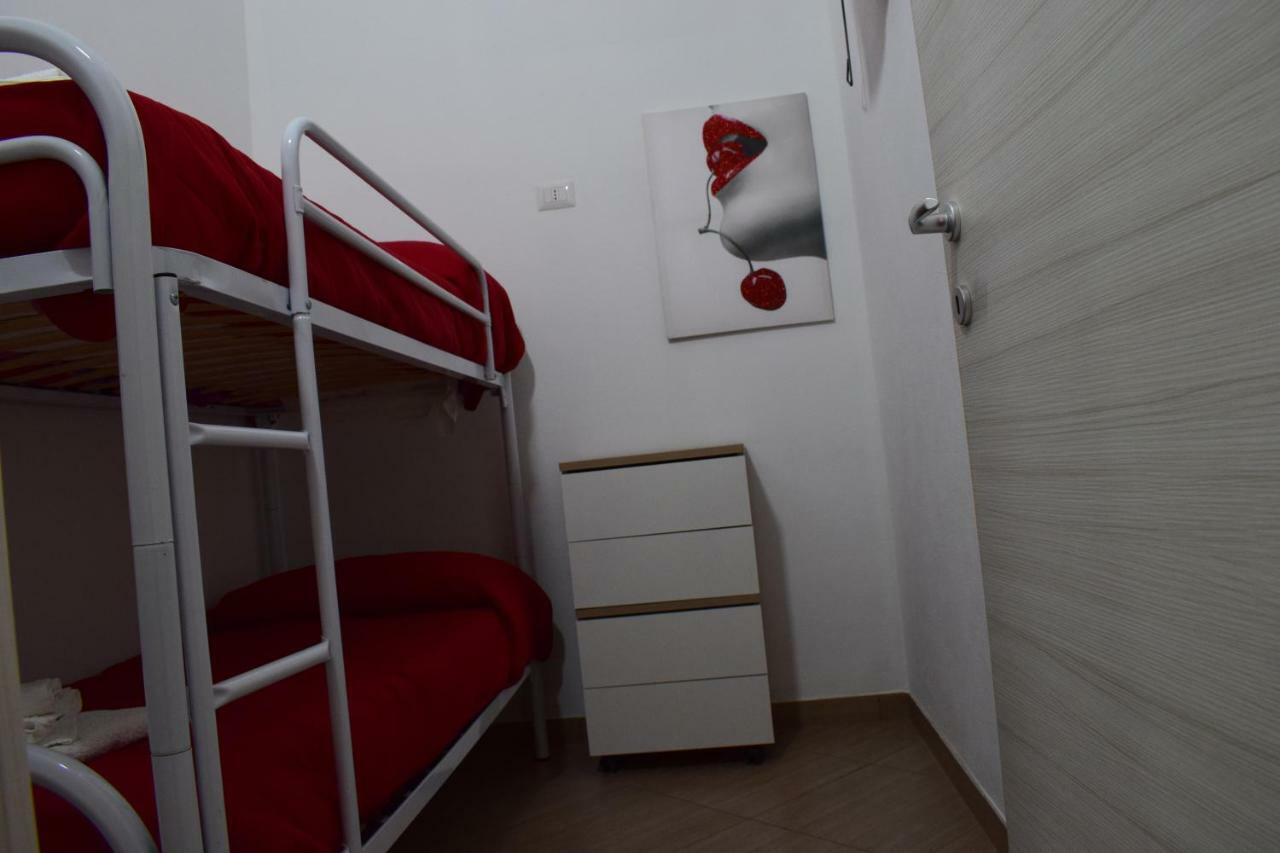 Casa Vacanze Del Golfo 카스텔라마레델골포 외부 사진