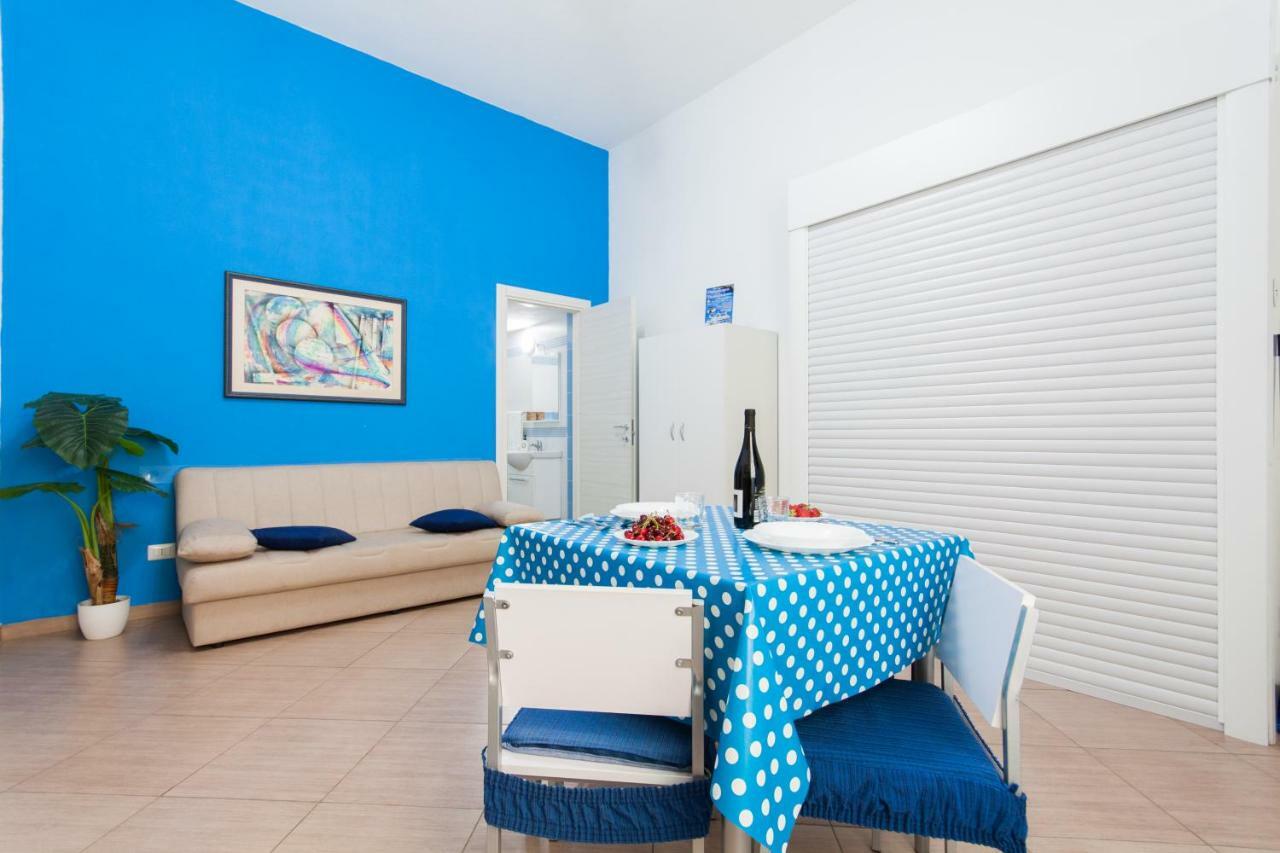Casa Vacanze Del Golfo 카스텔라마레델골포 외부 사진