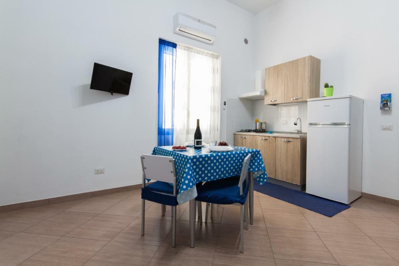 Casa Vacanze Del Golfo 카스텔라마레델골포 외부 사진