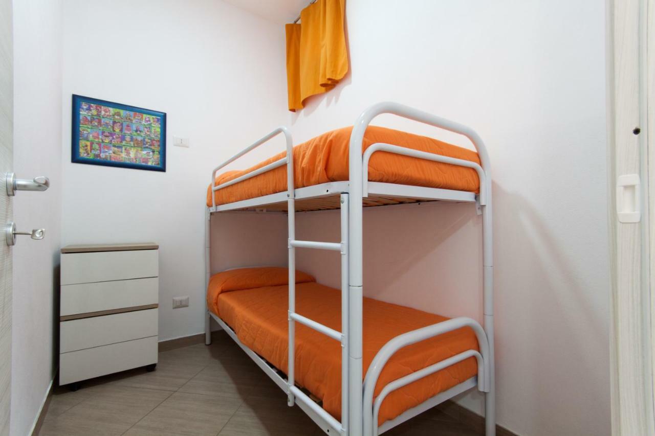 Casa Vacanze Del Golfo 카스텔라마레델골포 외부 사진