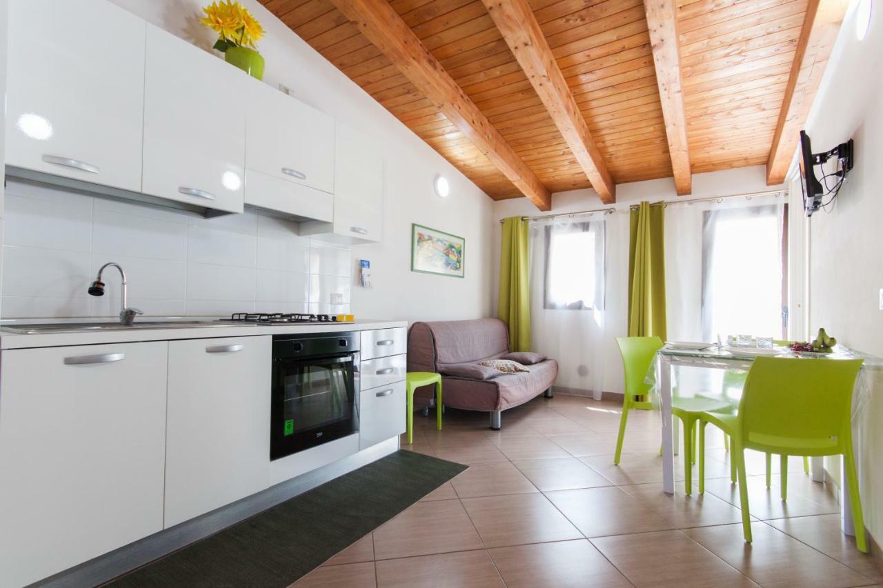 Casa Vacanze Del Golfo 카스텔라마레델골포 외부 사진